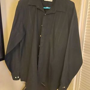 Black collar shirt size xl